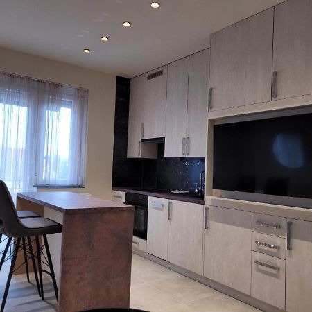 דברצן Lara II Apartman מראה חיצוני תמונה